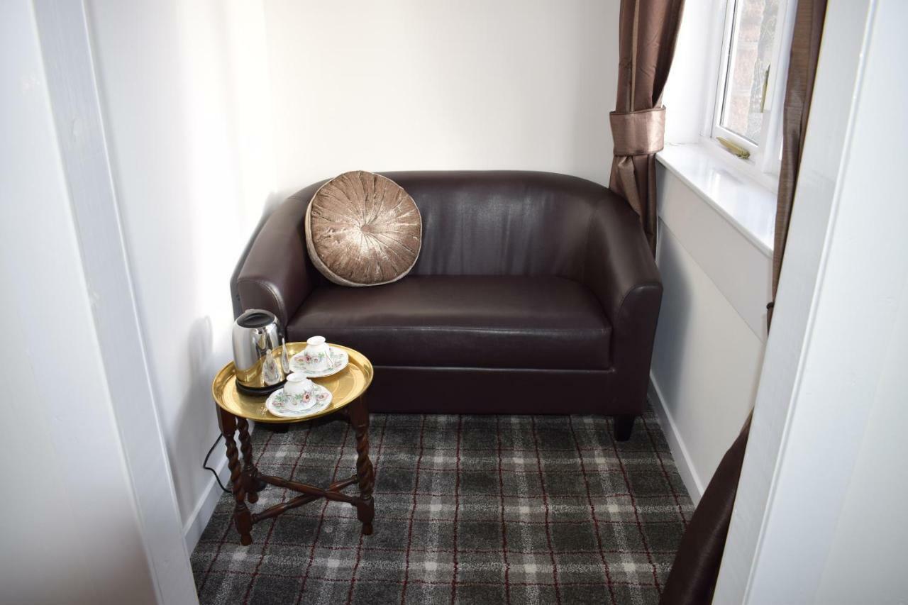 The Highlandman Station Bed and Breakfast Crieff Exteriör bild